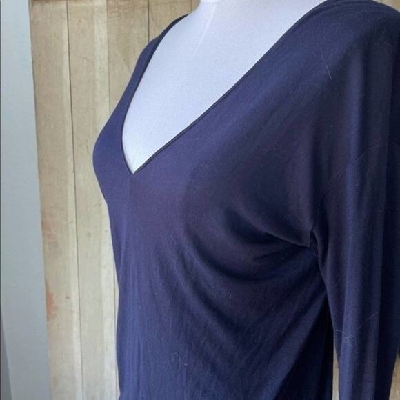VINCE Purple LS V-Neck Tee,  minimalist, neutral, Beach, Coastal, Weekend S - Picture 3 of 7